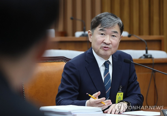 조태용 국정원장 후보자가 11일 국회에서 열린 인사청문회에서 의원질의에 답변하고 있다. (출처=연합뉴스)