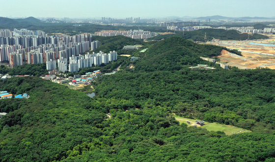 경기도 김포시 풍무동 장릉 인근 신축 아파트 소송과 관련해 건설사들이 문화재청을 상대로 낸 소송에서 두번째로 승소했다 〈사진=연합뉴스〉