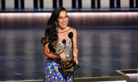 TOPSHOT - US actress Ali Wong accepts the award for Outstanding Lead Actress In A Limited Or Anthology Series Or Movie for "Beef" onstage during the 75th Emmy Awards at the Peacock Theatre at L.A. Live in Los Angeles on January 15, 2024. (Photo by Valerie Macon / AFP)  〈저작권자(c) 연합뉴스, 무단 전재-재배포, AI 학습 및 활용 금지〉