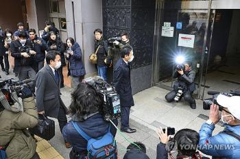 일본 자민당 최대 파벌 아베파 해산...회계 책임자 불구속 기소