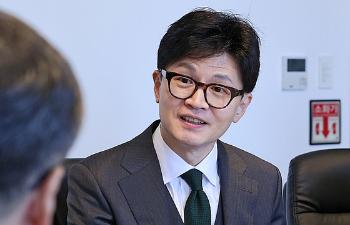 한동훈 “정치인 피습, 반성할 점 있어…포용의 자세 배우겠다“