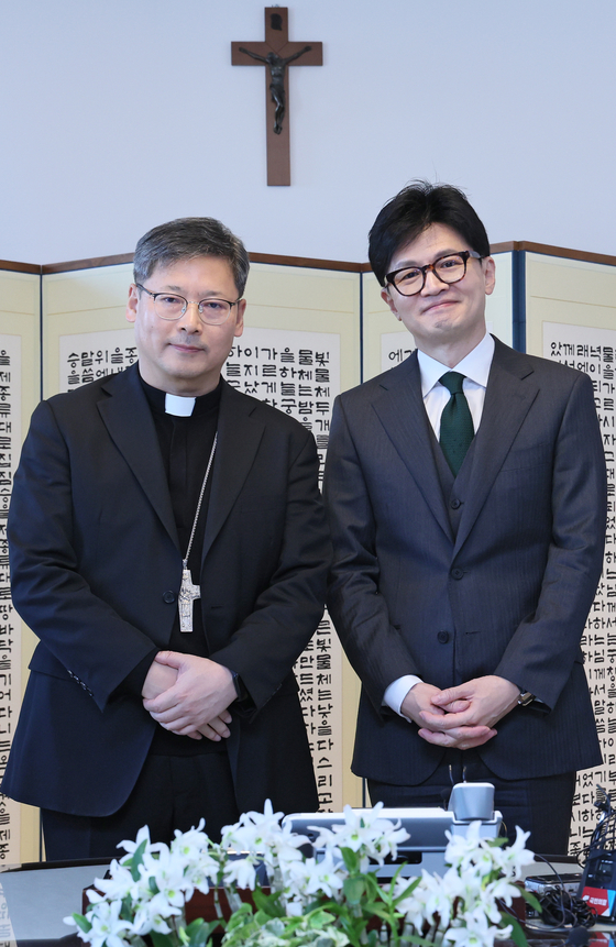 30일 천주교 서울대교구장 정순택 대주교를 예방한 한동훈 국민의힘 한동훈 비상대책위원장〈사진=국민의힘〉