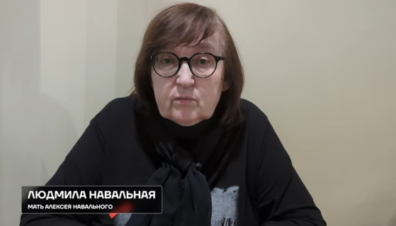 수감 중 갑작스럽게 숨진 러시아 반정부 운동가 알렉세이 나발니의 어머니가 아들의 시신을 확인했지만 러시아 당국이 '비밀 매장' 하라며 협박하고 있다고 주장했다. 〈사진=알렉세이 나발니 유튜브 계정〉 