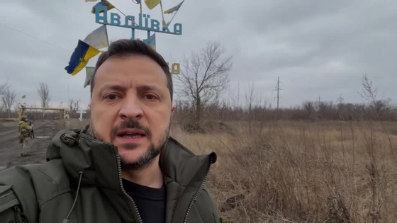 우크라이나 동부 요충지 아우디이우카가 이달 들어 함락된 것에 대해 젤렌스키 우크라이나 대통령은 ″후퇴했을 뿐 러시아가 점령한 건 아니″라고 했다. 〈사진=로이터 캡처〉