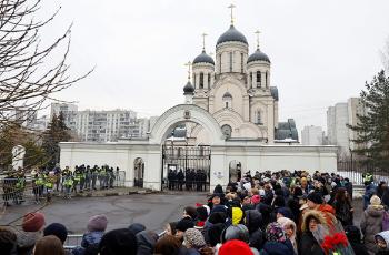 “당신은 두려워하지 않았다“…나발니, 사망 2주 만에 모스크바서 장례식