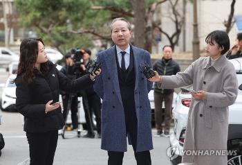 의협 주수호 위원장, 10시간 경찰 조사 “집단사직 교사 안해“