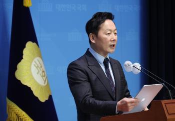 '친명' 정봉주 본선행…서울 강북을 결선 갔지만 박용진 끝내 탈락