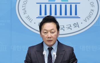 “DMZ서 지뢰 밟으면 경품은 목발“ 민주당 정봉주 과거 영상 삭제에 이어 사과