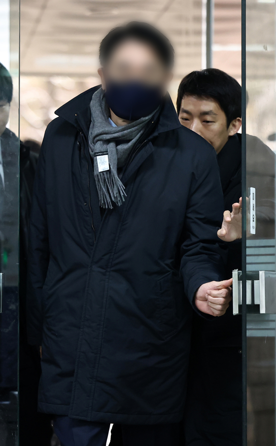 백모 SPC 전무가 영장실질심사를 받기 위해 지난 2월 6일 오전 서울중앙지법에 들어서고 있다 〈사진=연합뉴스〉