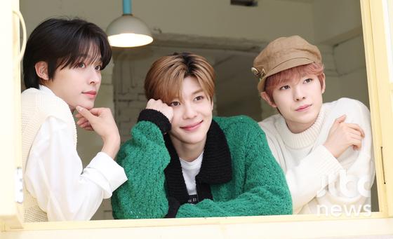 그룹 NCT위시가 3일 오후 서울 성동구에서 진행된 'Wishfull DAY' 미디어 행사에 참석해 포즈를 취하고 있다. 김현우 엔터뉴스팀 기자 kim.hyunwoo3@jtbc.co.kr (콘텐트비즈니스본부)