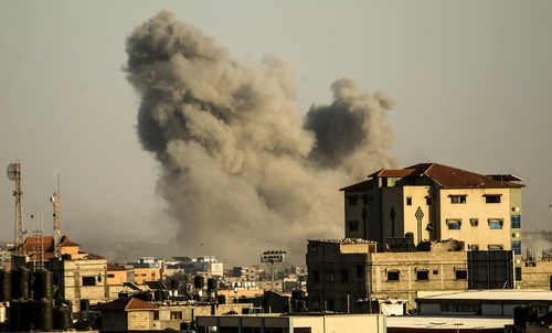 이스라엘군 공습 받은 가자지구 최남단 라파. 〈사진=UPI·연합뉴스〉