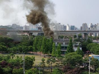 동대문구 환경개발공사 화재…2호선 용두역 4번 출구 임시폐쇄