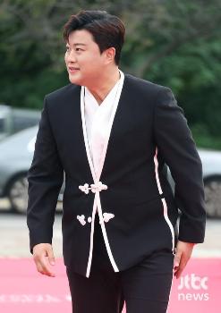 “음주는 안했지만 대리운전“ 김호중, 개운치 못한 해명