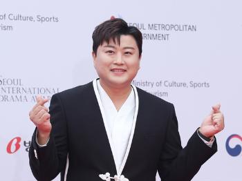 법무부, '음주뺑소니' 김호중 등 관련 4명 출국금지 