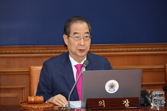 한덕수 국무총리가 21일 서울 종로구 정부서울청사에서 열린 국무회의에서 발언하고 있다. 〈사진=연합뉴스〉