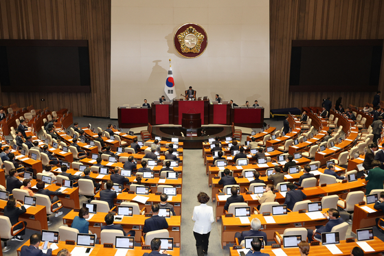 김진표 국회의장이 28일 오후 국회에서 열린 본회의에서 재의결 안건으로 상정됐다가 부결된 '해병대 채상병 사망사건 수사외압 의혹 특별검사법' 표결 결과를 발표하고 있다. 〈사진=연합뉴스〉