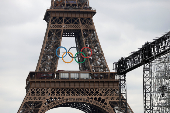 The Trocadero Champions Park under construction for the Paris 2024 Olympic and Paralympic Games is seen near the Eiffel Tower in Paris, France, June 20, 2024. REUTERS/Abdul Saboor  〈저작권자(c) 연합뉴스, 무단 전재-재배포, AI 학습 및 활용 금지〉