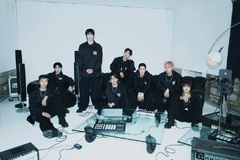 NCT 127, '삐그덕'으로 음악방송 휩쓴다  