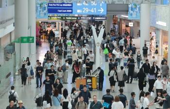 시작된 여름휴가…인천공항 언제 제일 붐빌까 예상해보니