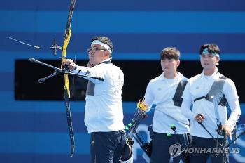 중국 꺾은 '한국 남자 양궁', 1승 더하면 올림픽 단체전 3연패