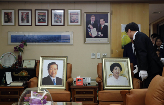              고 김대중 전 대통령과 고 이희호 여사의 영정〈사진=연합뉴스〉