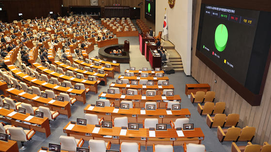 5일 국회 본회의에서 '노란봉투법'(노동조합·노동관계조정법 개정안)이 야당 주도로 통과됐다. 〈사진=연합뉴스〉