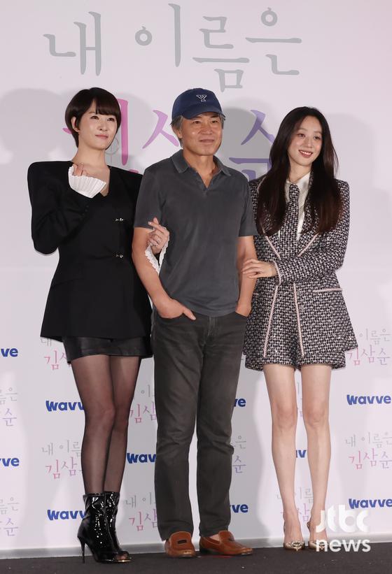 5일 오후 서울 CGV용산아이파크몰점에서 웨이브 뉴클래식 프로젝트 '내 이름은 김삼순 2024' 언론시사회가 열렸다. 김윤철 감독과 배우 김선아, 정려원이 참석했다. 박세완 엔터뉴스팀 기자 park.sewan@jtbc.co.kr (콘텐트비즈니스본부) 