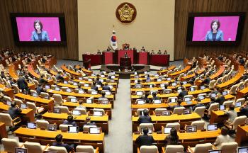 “국회의원 '명절휴가비' 425만원“…직장인 40%는 '0원'