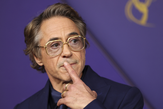 Robert Downey Jr. attends the 76th Primetime Emmy Awards in Los Angeles, California, U.S., September 15, 2024. REUTERS/Mike Blake  〈저작권자(c) 연합뉴스, 무단 전재-재배포, AI 학습 및 활용 금지〉