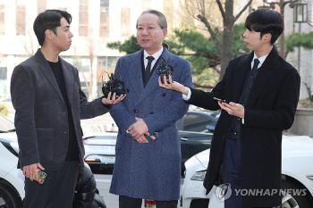 주수호 “빵 살 땐 3시간 기다리면서 진료대기는 의사부족 탓“...막말