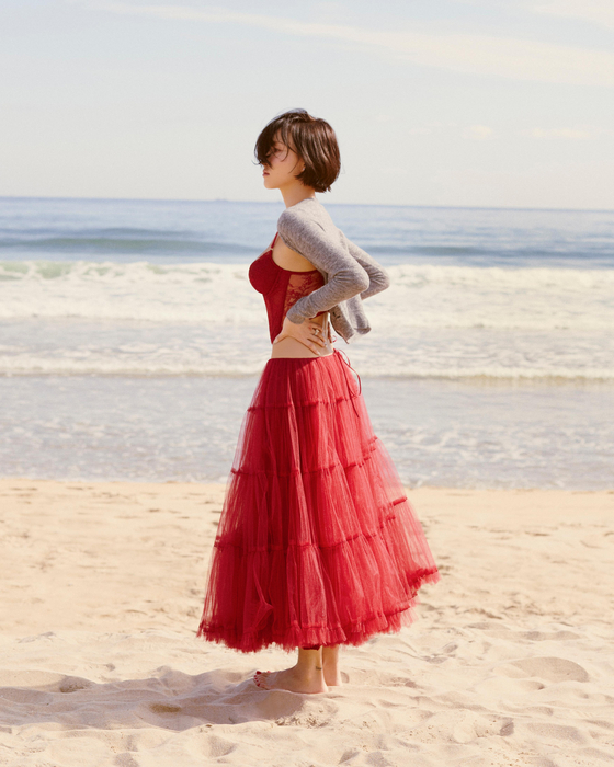 화사, '굿 굿바이' 발매 두 달 만에 음악방송 1위 - 뉴스 썸네일 이미지