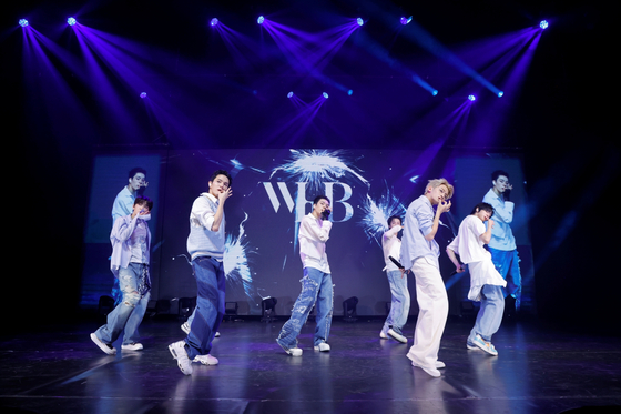 '내년 1월 컴백' 휘브, 日 첫 팬 콘서트 성료 - 뉴스 썸네일 이미지