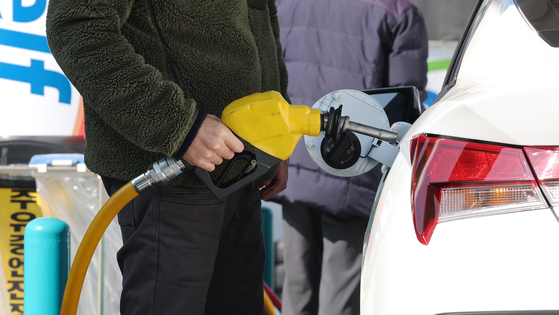 국제유가 100달러 돌파..."국내 기름값 당장 오를 수도" - 뉴스 썸네일 이미지