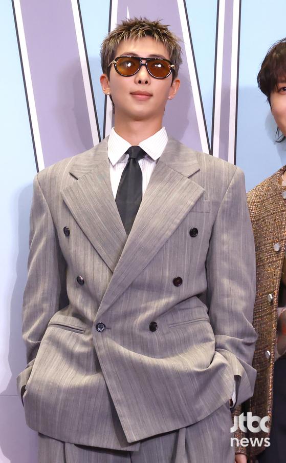 BTS RM 발목 부상 관련 보도 이미지